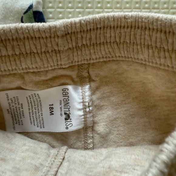 Disney & Garanimals|Baby girl Minnie Mouse long sleeve top & cute beige joggers• - Picture 4 of 6